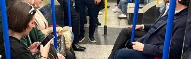 巴黎主席纳赛尔在伦敦坐地铁 曼城球迷寄语：干翻阿森纳