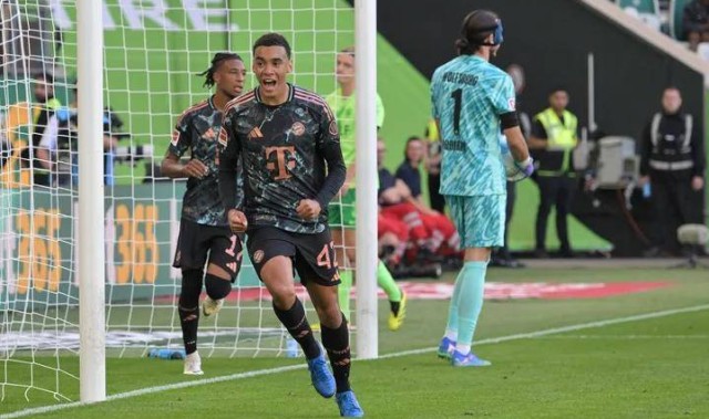 德甲结局：多特蒙德3-0杀进欧冠，拜仁4-0大胜，勒沃库森2-2爆冷