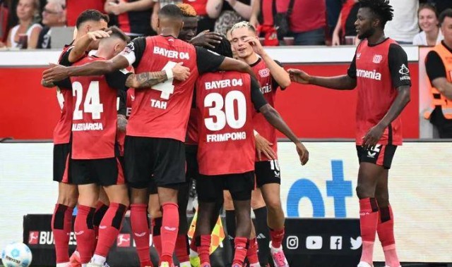 德甲狂欢一夜：拜仁3-0大胜，勒沃库森2-0，多特蒙德3-2绝杀