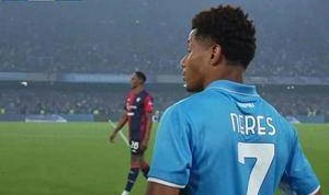 2-0！队史第4冠！兜售双核心，那不勒斯仍意甲夺冠，孔蒂最大功臣