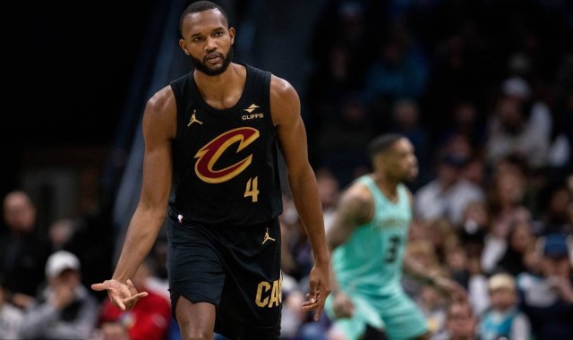 NBA官方公布最佳防守阵容 莫布利追梦阿门领衔一阵