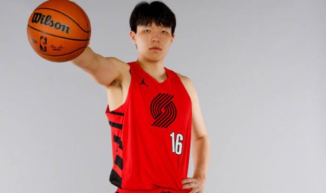 杨瀚森究竟该不该打亚洲杯？隔壁欧洲杯给出最清晰答案
