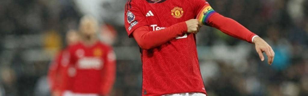 1-4！曼联换个门将也不比奥纳纳好使，纽卡斯尔掌握英超争四主动